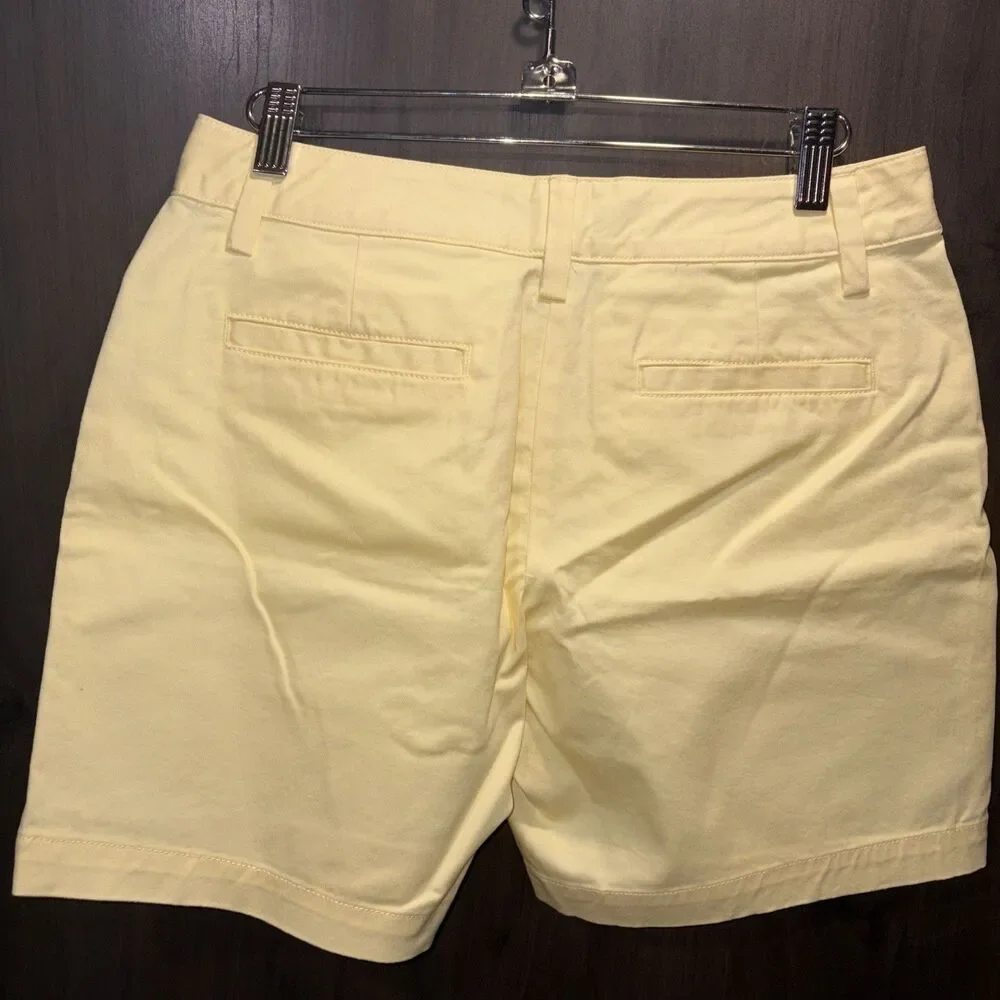 Lands End 7” Chino Shorts 2 Petite